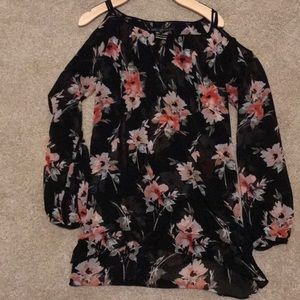 Black Pink Cold shoulder floral top XS WHBM